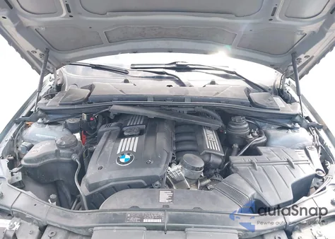 2011 BMW 328I z USA, uszkodzony, nr VIN WBAPH7C5XBA801844